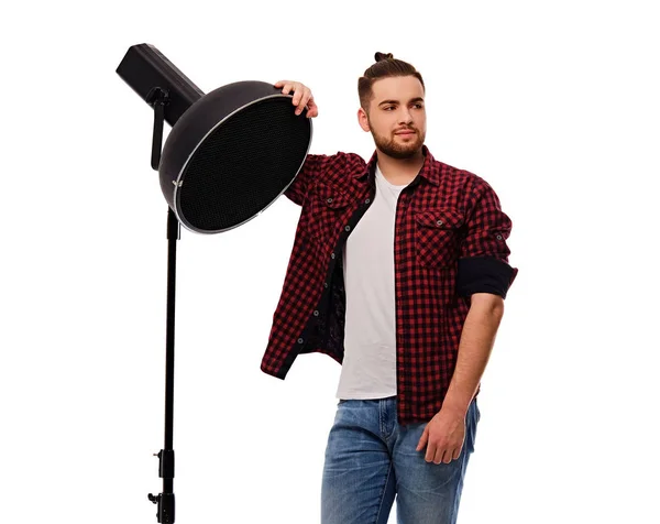 Casual bearded lighting director — Stock Photo, Image