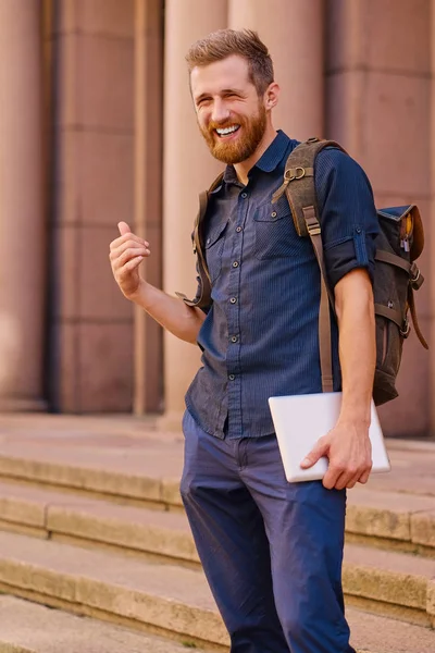 Sakallı rahat seyahat