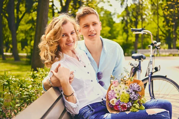 Bir tarihleme genç Çift