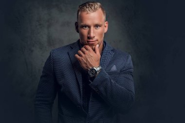 Şık adam portresi stüdyo 