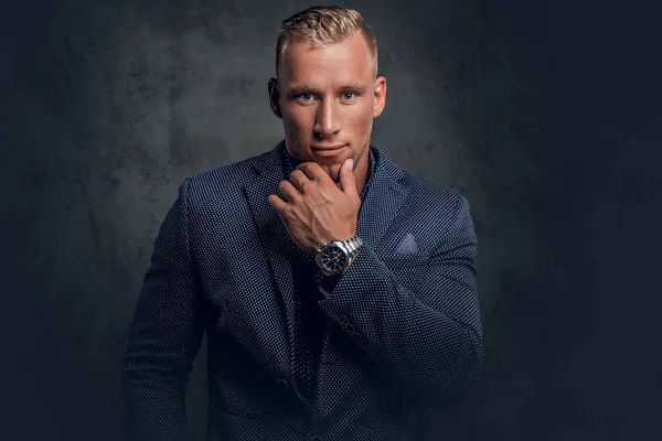 Şık adam portresi stüdyo 