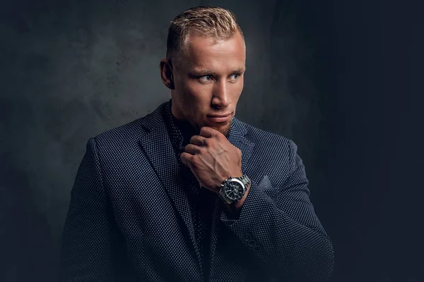 Şık adam portresi stüdyo 