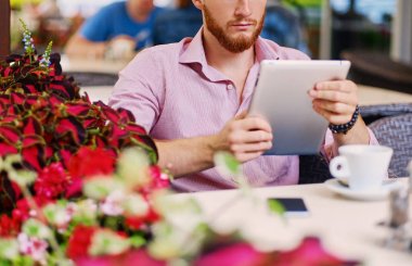 Çekici sakallı Kızıl saçlı adam