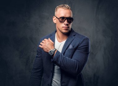 Şık adam portresi stüdyo 