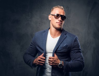 Şık adam portresi stüdyo 