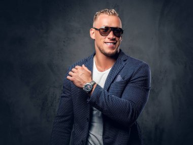 Şık adam portresi stüdyo 