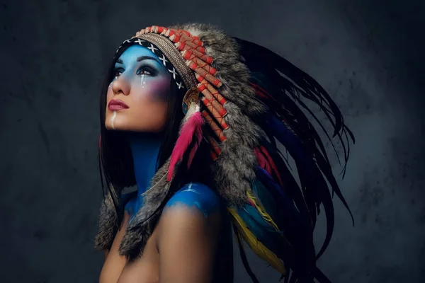 Zblízka portrétní šamanské ženské — Stock fotografie