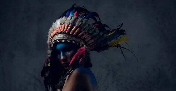 Retrato de cerca de la mujer chamánica —  Fotos de Stock