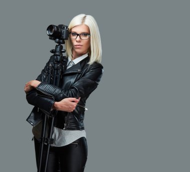 Sarışın fotoğrafçı erkek 