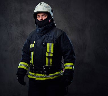 Firefighter Güvenlik kask içinde.