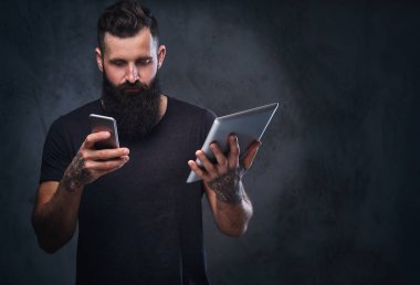 Hippi erkek tablet Pc tutar