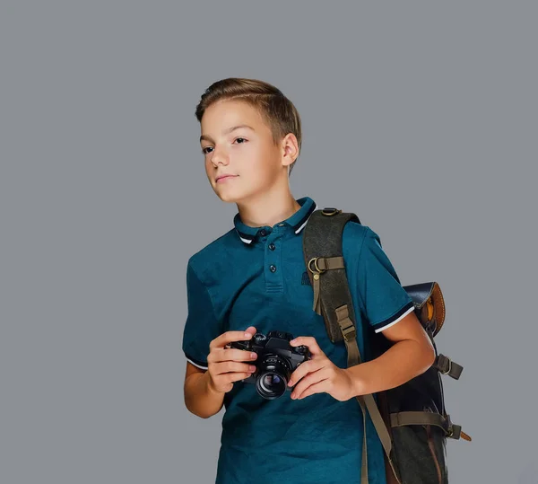 Preschooler boy taking pictures with camera — Stock Photo, Image