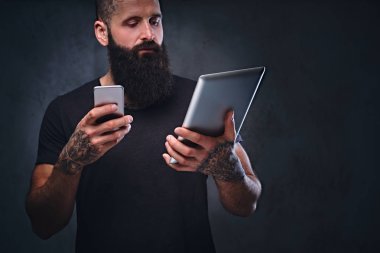 Hippi erkek tablet Pc tutar