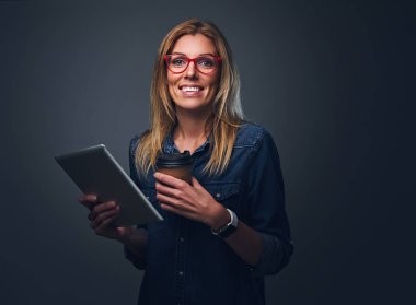 Blondy kadın tablet Pc tutar 