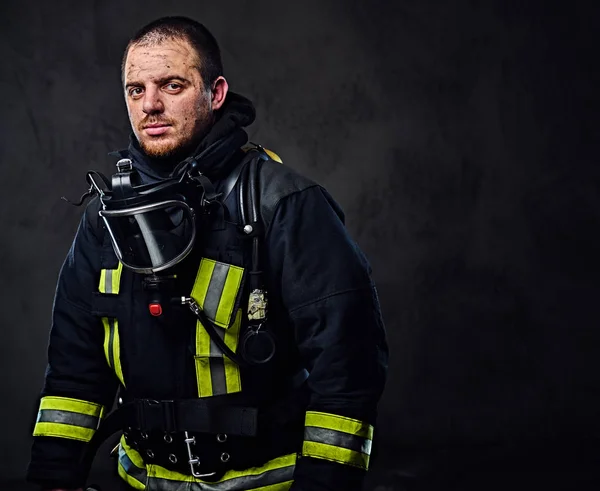 Retrato de estúdio de bombeiro — Fotografia de Stock