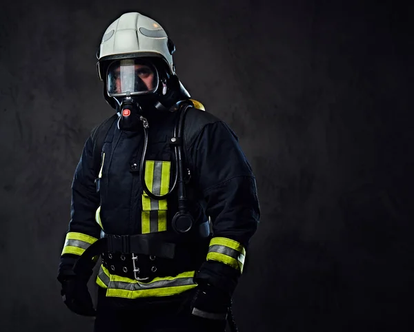 Firefighter in an oxygen mask. — Stock Photo, Image