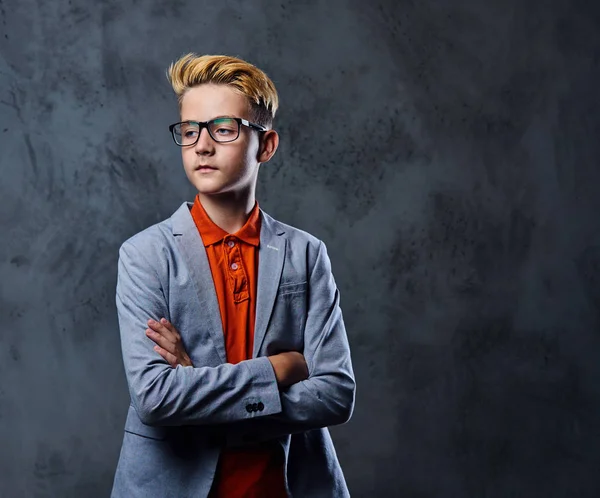 Teenager mit Brille — Stockfoto