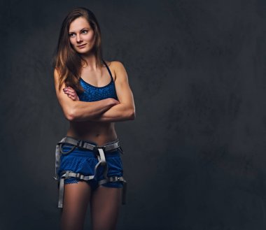 Koruyucu giysiler ile kadın ücretsiz dağcı