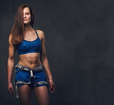 Koruyucu giysiler ile kadın ücretsiz dağcı