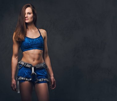 Koruyucu giysiler ile kadın ücretsiz dağcı