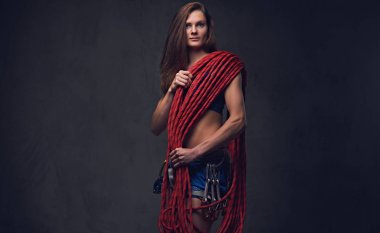 Kadın ücretsiz dağcı 