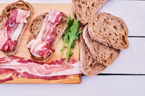 Bread with gourmet meat — Stock Photo, Image