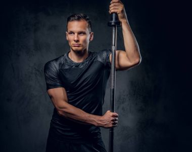 yakışıklı atletik erkek 