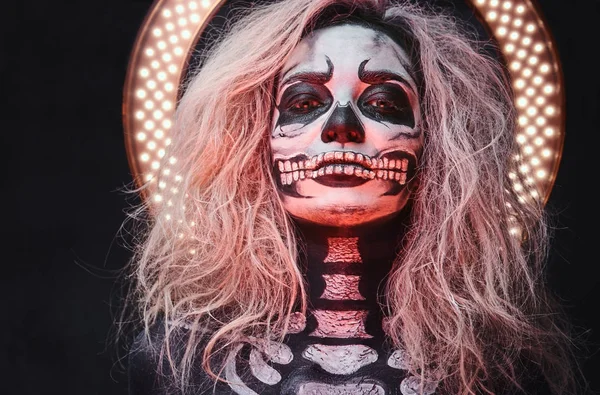 Halloween maquiagem crânio feminino — Fotografia de Stock