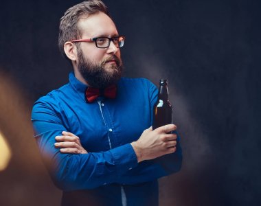 Şişman erkek gözlük