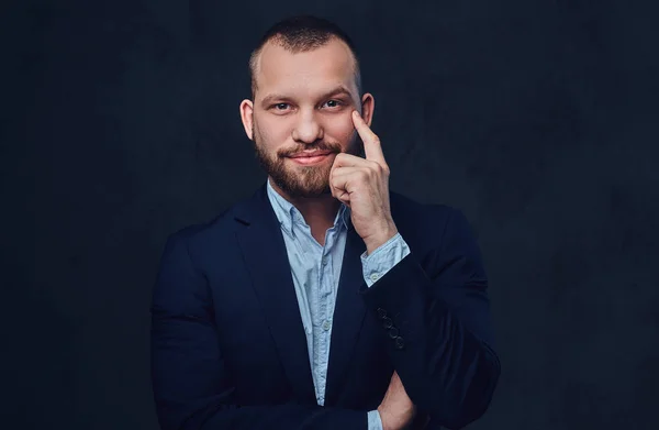 Retrato de estudio de hombre barbudo —  Fotos de Stock