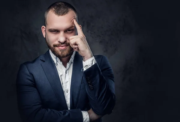 Studio portret van bebaarde man — Stockfoto