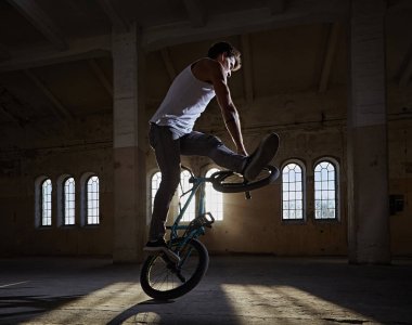 BMX dublör ve atlama binme