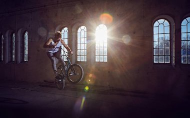 BMX dublör ve atlama binme 