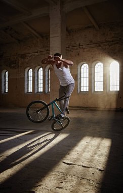 BMX dublör ve atlama binme