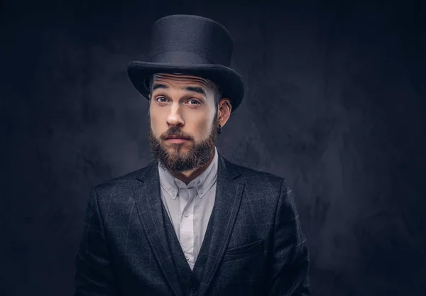 Retrato de un hombre barbudo con estilo . — Foto de Stock