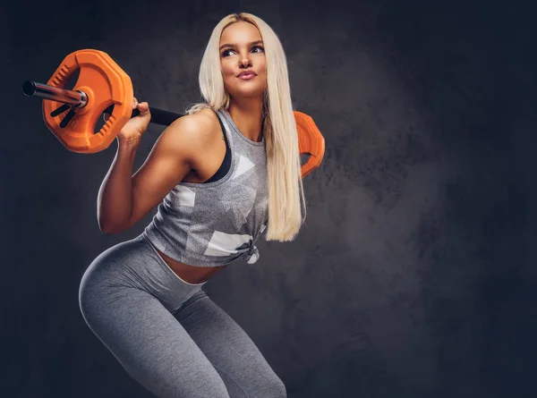 Een Blonde Vrouw Van Schoonheid Dat Doen Met Een Barbell — Stockfoto