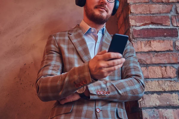 Retrato Hombre Con Estilo Una Habitación Con Loft Interior — Foto de Stock