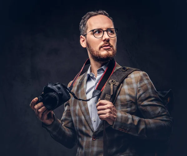 Studioporträt Eines Gutaussehenden Bärtigen Mannes Lässigen Anzug — Stockfoto