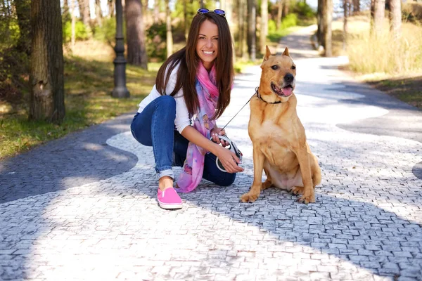 Aire Libre Estilo Vida Retrato Una Hermosa Chica Disfrutando Naturaleza —  Fotos de Stock