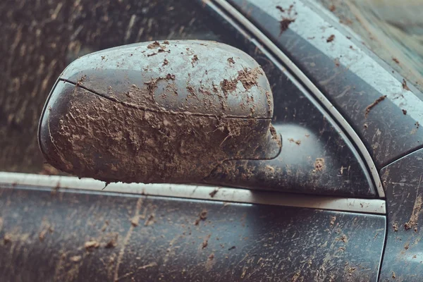 Közeli Képet Egy Piszkos Autó Után Egy Kirándulást Vidék — Stock Fotó