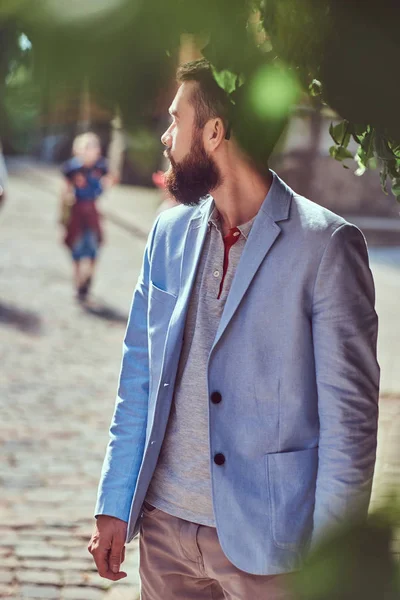 Fashionable Bearded Male Wearing Stylish Clothes Stands Antique Street Europe — Stock Photo, Image