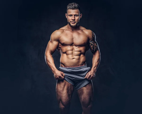 Porträtt Stilig Bar Överkropp Tatuerade Bodybuilder Med Snygg Frisyr Och — Stockfoto