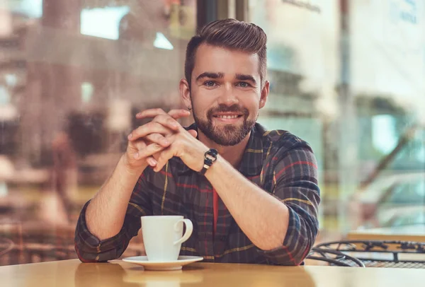 Alegre Guapo Hombre Moda Con Corte Pelo Elegante Barba Con —  Fotos de Stock