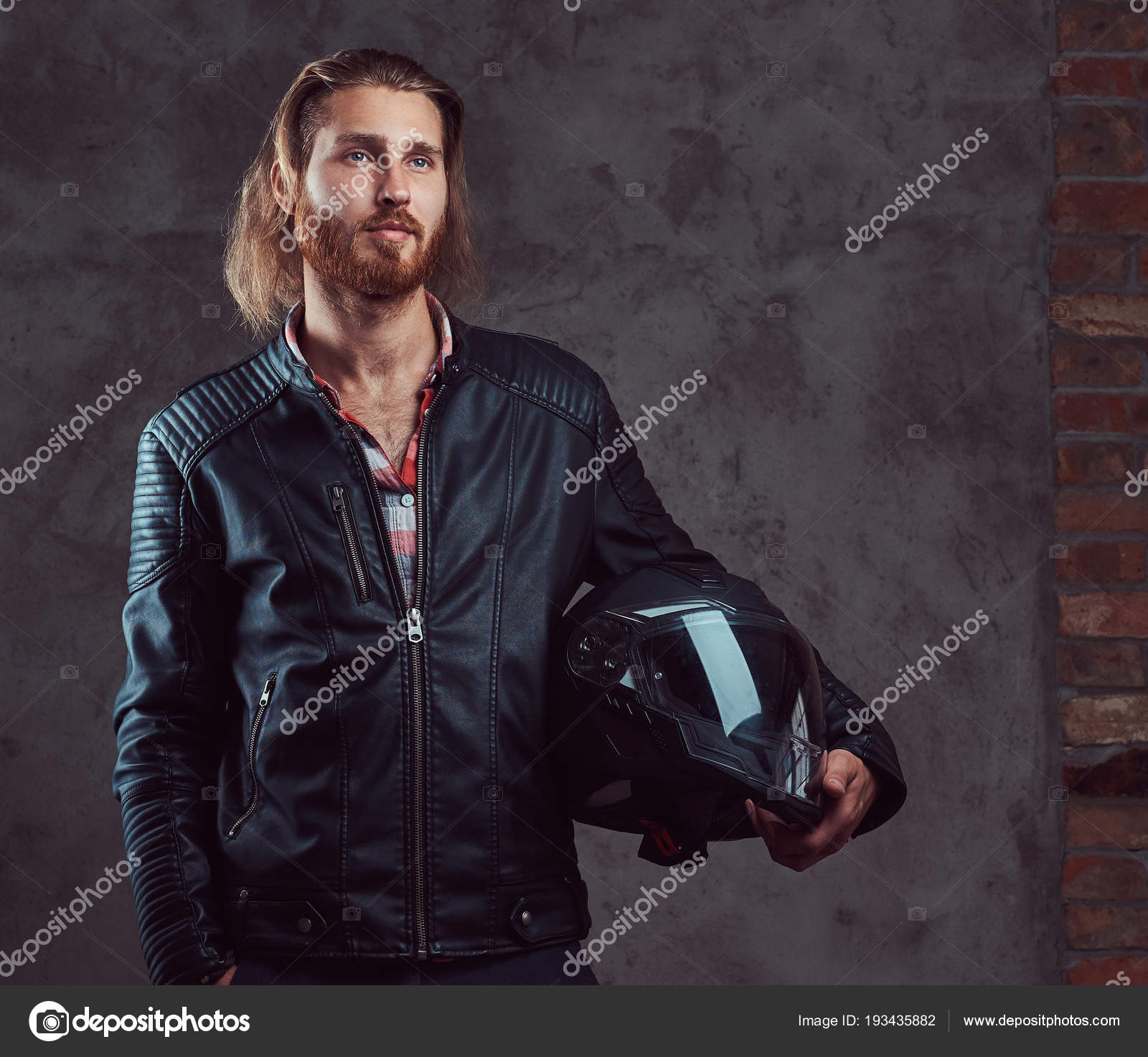 Portrait Handsome Stylish Redhead Biker Black Leather Jacket Holds  Motorcycle Stock Photo by ©fxquadro 193435882