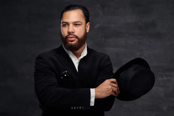 Afrikanisch Amerikanischer Mann Eleganten Anzug Mit Schwarzem Hut Isoliert Auf — Stockfoto