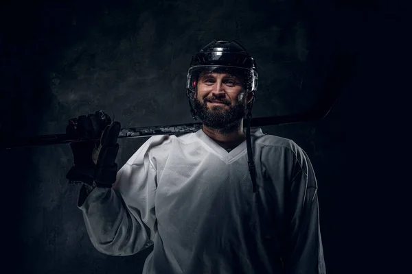 Ritratto di potente giocatore di hockey — Foto Stock