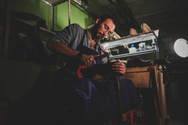 Bir çift çizme oluşturma süreci