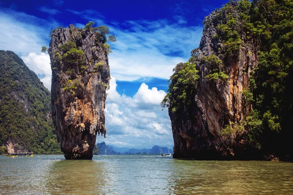 Bela natureza da Tailândia. Ilha James Bond. Paisagem marinha, marco natural Ásia — Fotografia de Stock