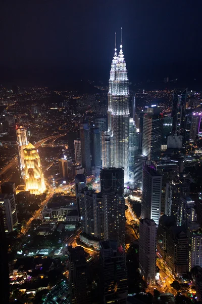 Kuala Lumpur, Malaysia, 22 November: Kuala Lumpur skyline på natten, utsikt över centrala staden från TV-tornet den 22 November, 2014 — Stockfoto