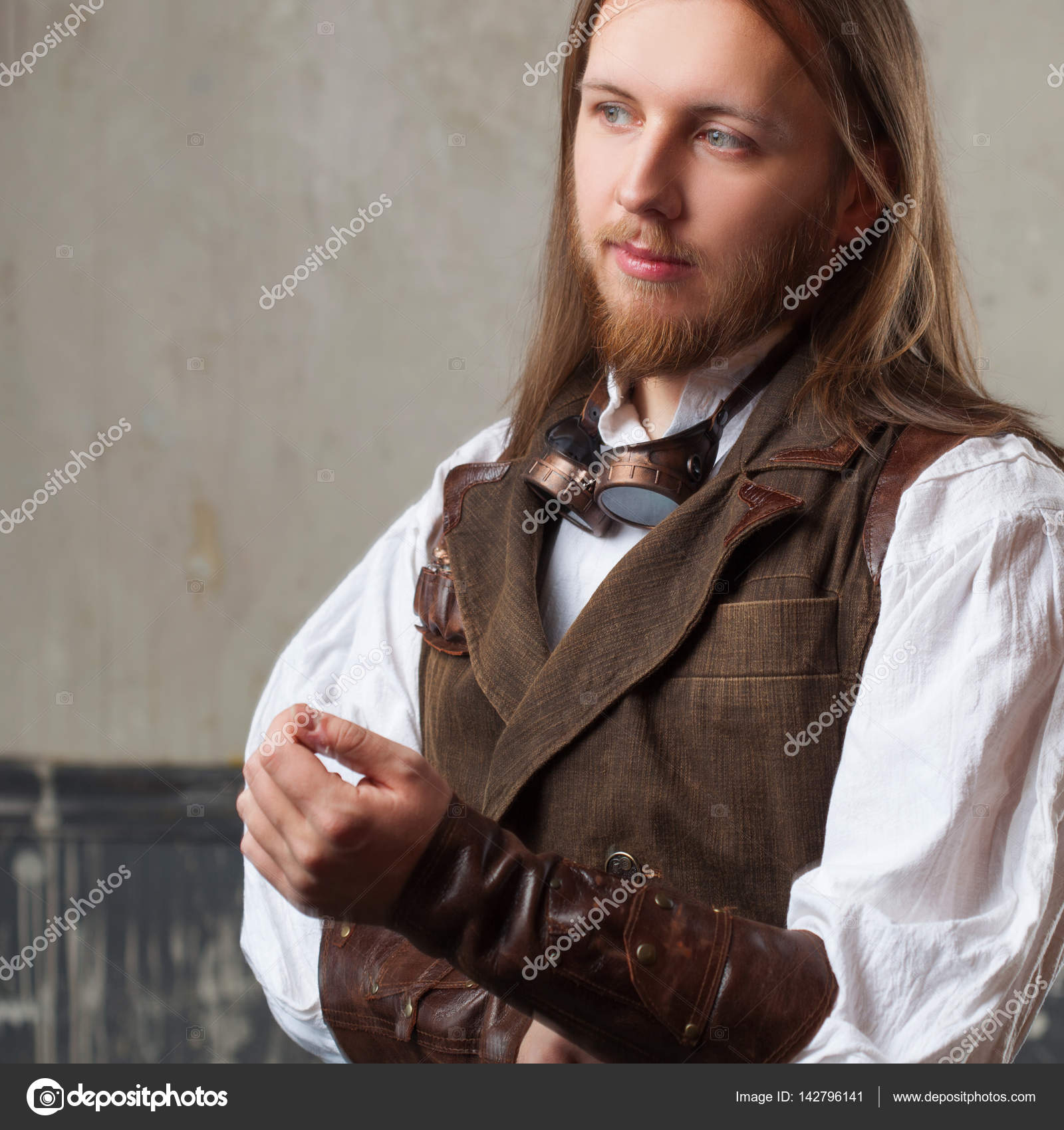 Gut Aussehend Mannlichen Steam Punk Retro Mann Portrat Uber